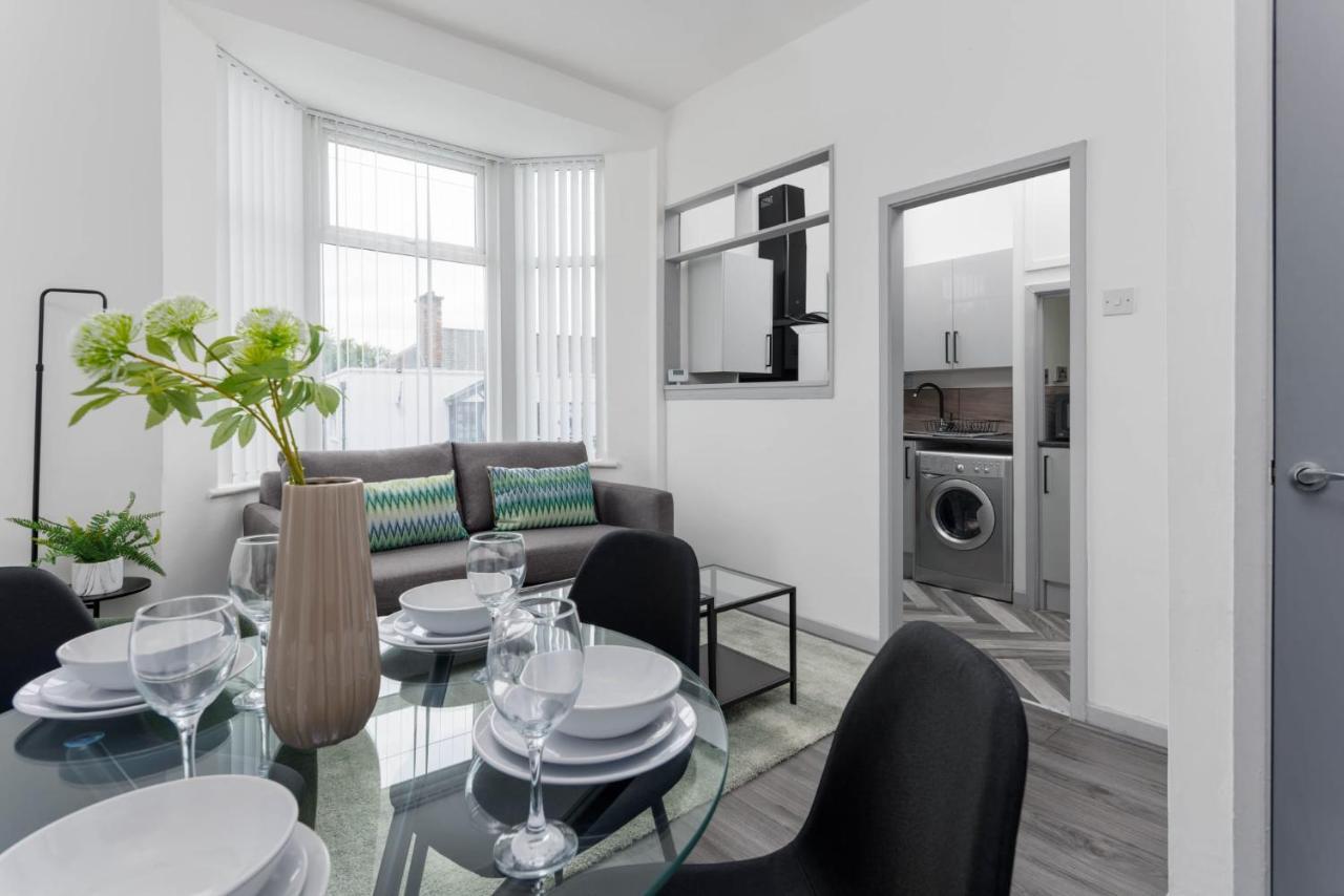 Newly Renovated Apartments In Liverpool - Extended Stay Buitenkant foto