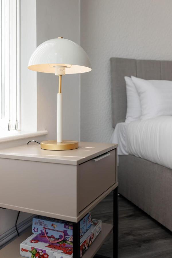 Newly Renovated Apartments In Liverpool - Extended Stay Buitenkant foto
