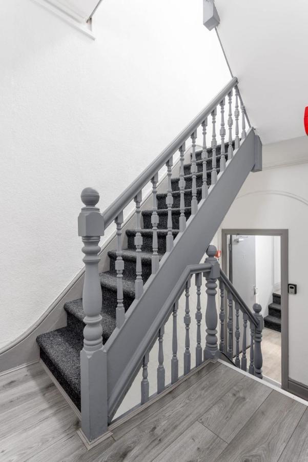Newly Renovated Apartments In Liverpool - Extended Stay Buitenkant foto